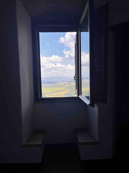 Medieval Tower In Umbria With Swimming Pool * Montelagello