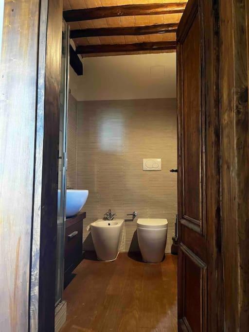 Medieval Tower In Umbria With Swimming Pool * Montelagello