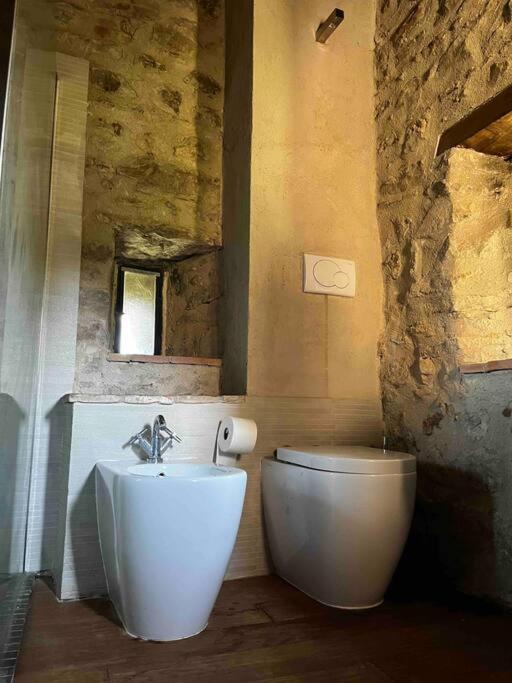 Medieval Tower In Umbria With Swimming Pool