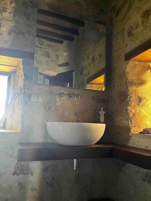 Medieval Tower In Umbria With Swimming Pool Montelagello