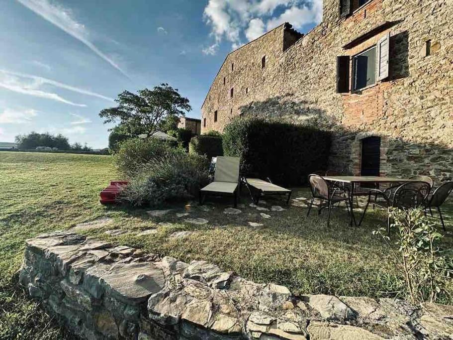 Medieval Tower In Umbria With Swimming Pool * Montelagello